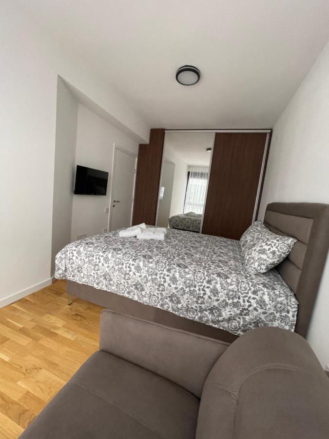 Leo Lux 2 Apartman Ni Kültér fotó