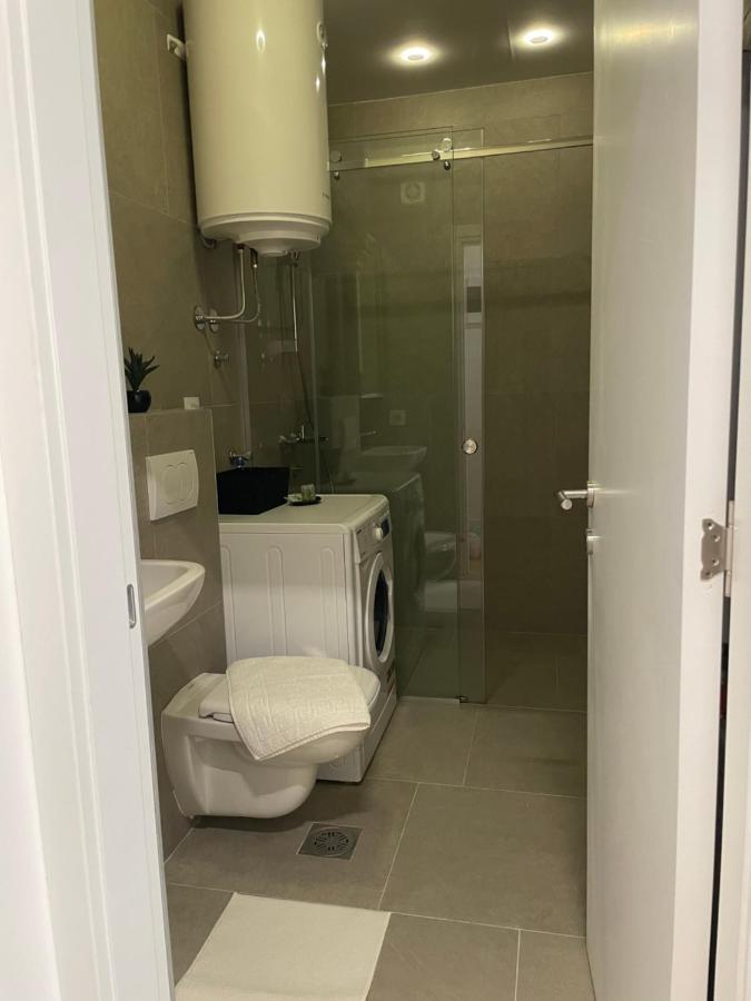 Leo Lux 2 Apartman Ni Kültér fotó