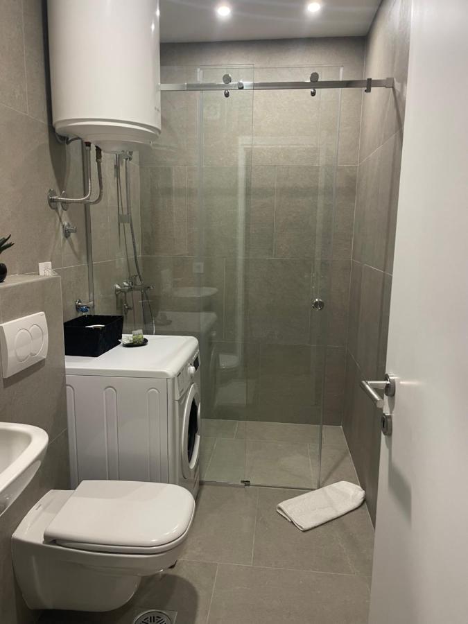 Leo Lux 2 Apartman Ni Kültér fotó