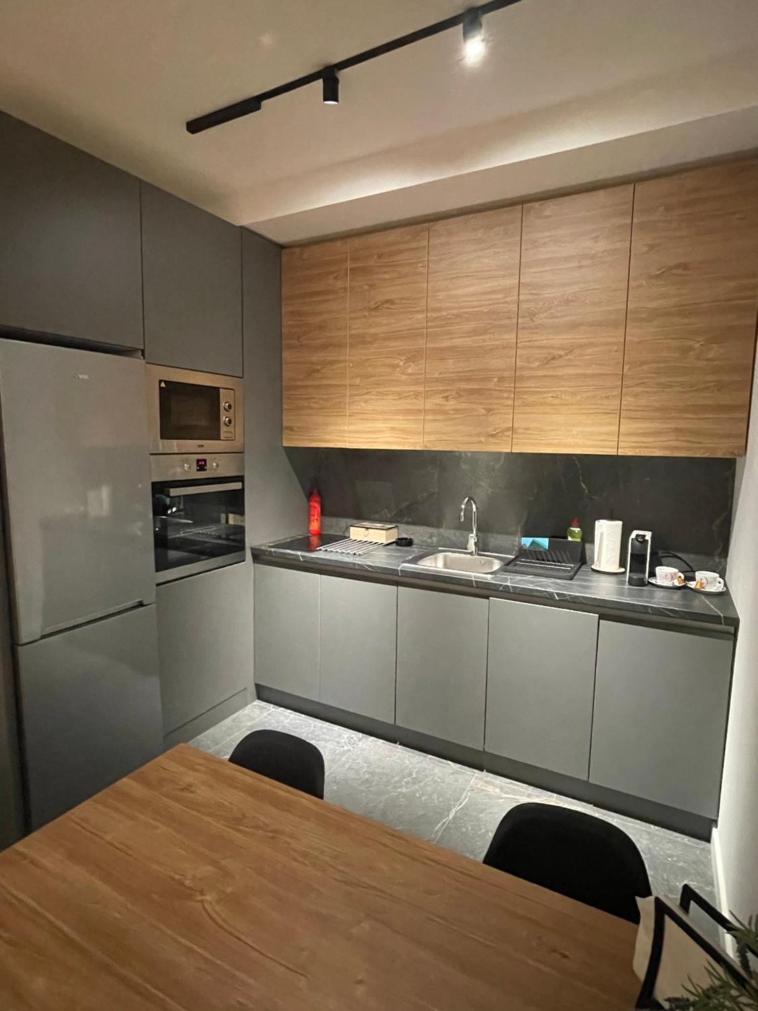 Leo Lux 2 Apartman Ni Kültér fotó
